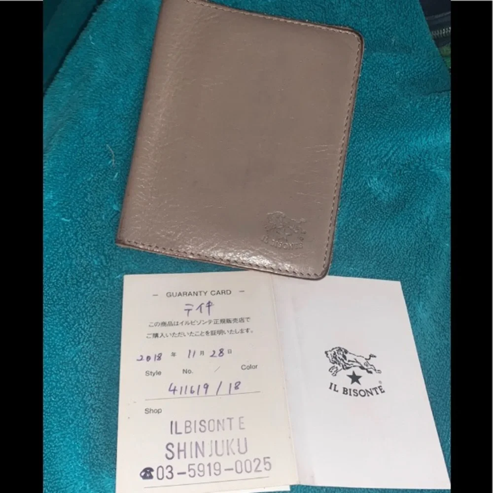Gorgeous vintage leather‎ wallet